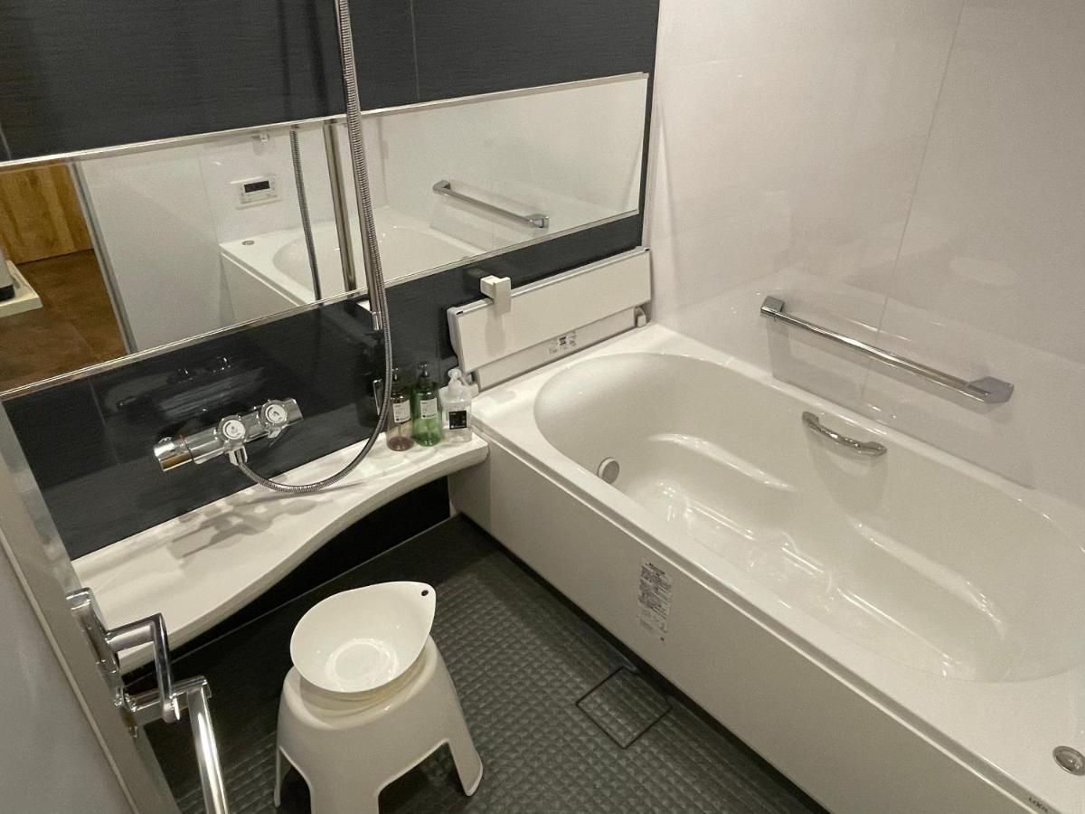 Wolf Pack Apartment 1001 Osaka Bagian luar foto